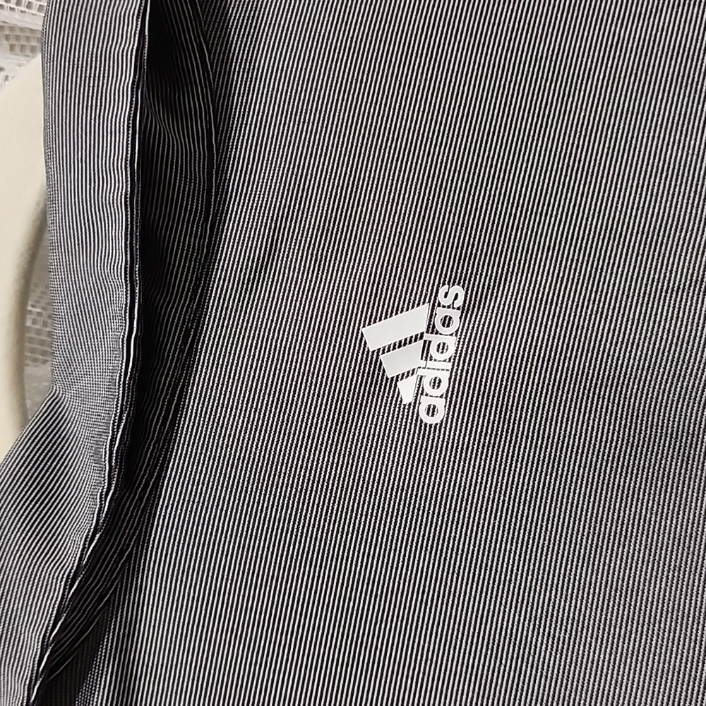 ADIDAS TOP - Picture 9 of 9